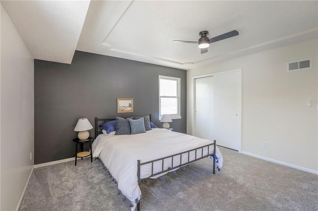 8721 N Campbell Street — photo 18