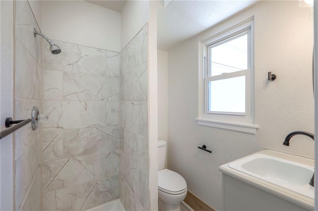 8721 N Campbell Street — photo 20