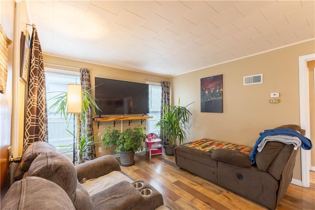 709 Broad Street — photo 10