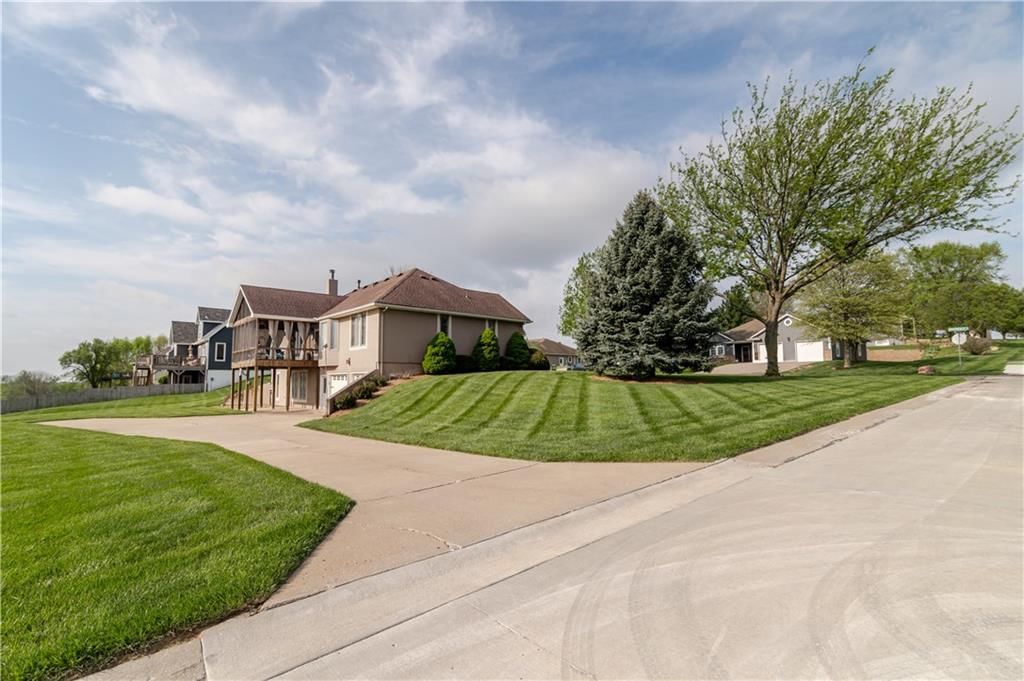 1510 Brookdale Drive — photo 2