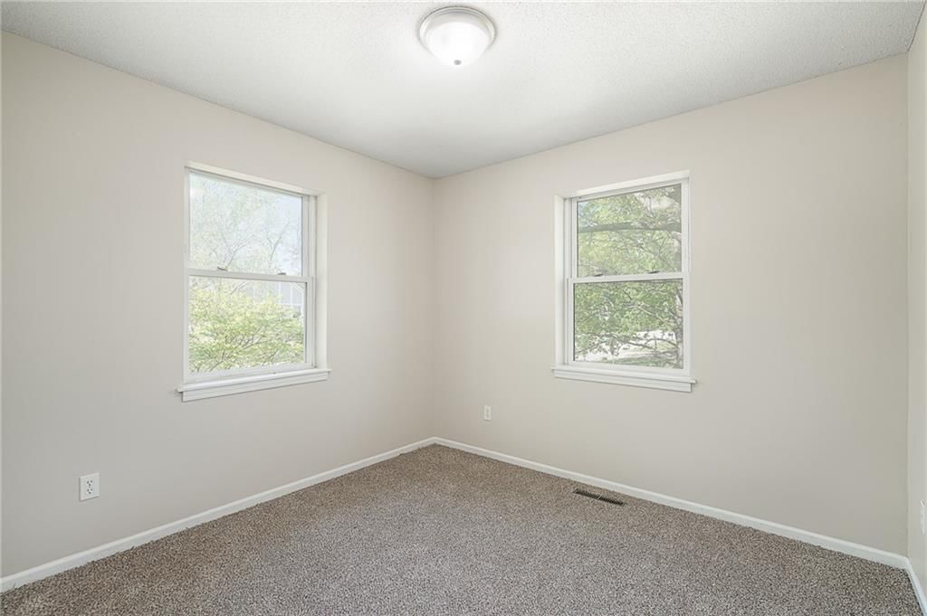 615 SE Westwind Drive — photo 17