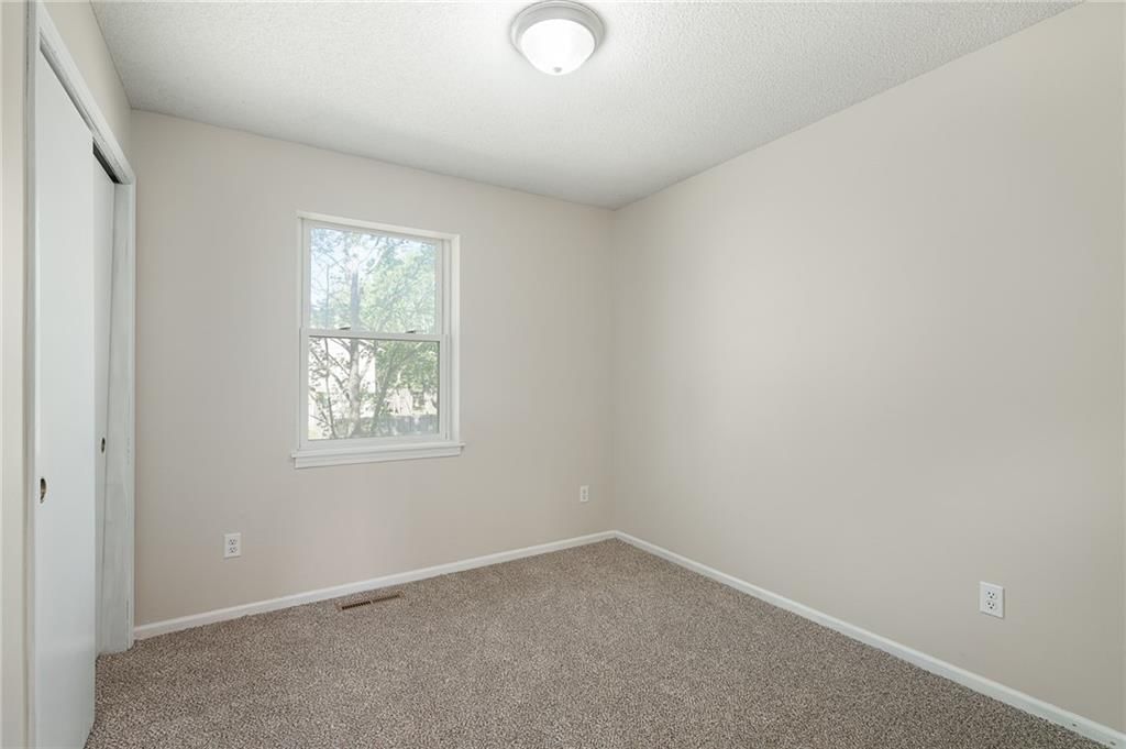 615 SE Westwind Drive — photo 19