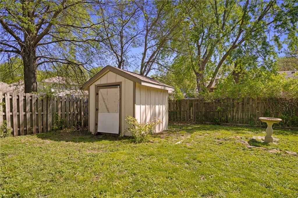 615 SE Westwind Drive — photo 27