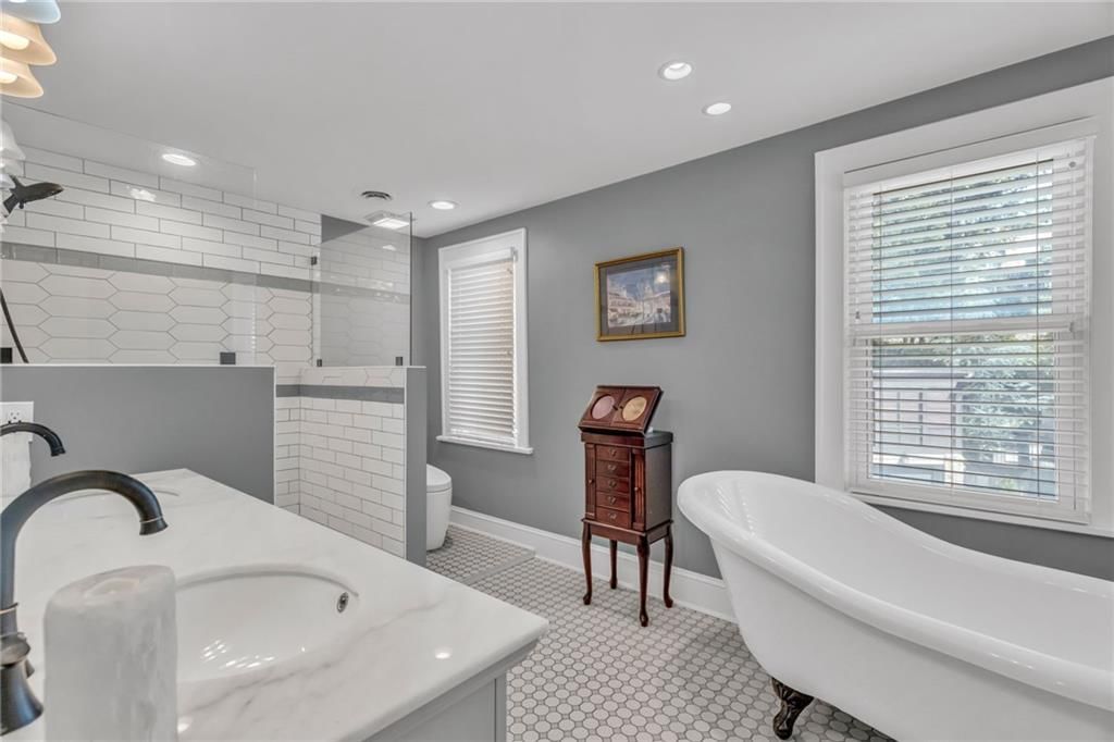 4975 Ward Parkway — photo 15