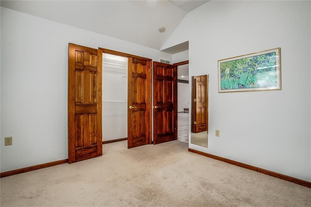 3316 S Victoria Drive — photo 15