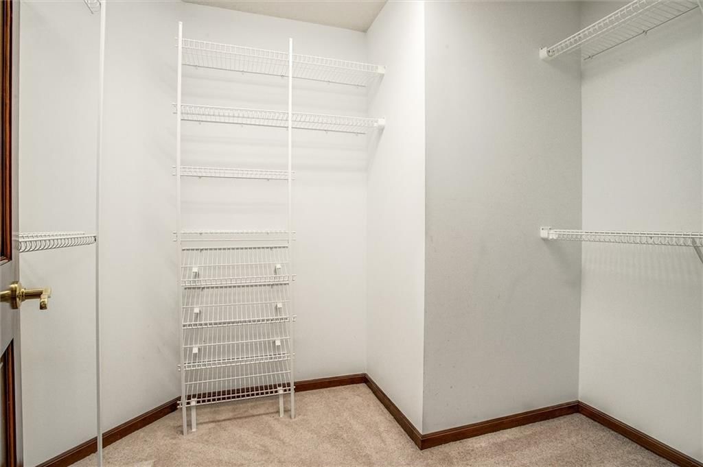 3316 S Victoria Drive — photo 18