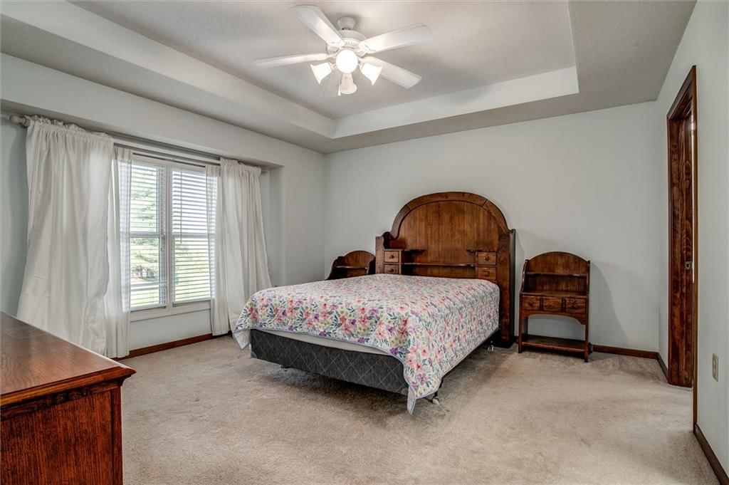 3316 S Victoria Drive — photo 19