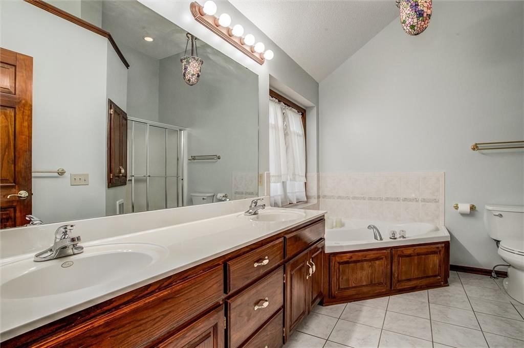 3316 S Victoria Drive — photo 21
