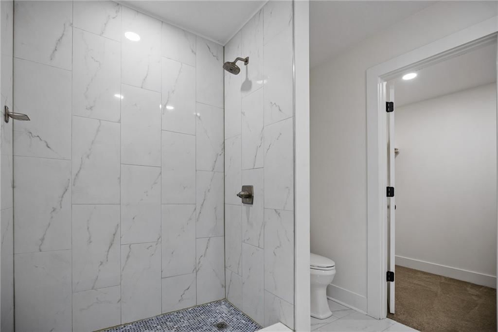 502 E Arthur Street — photo 12