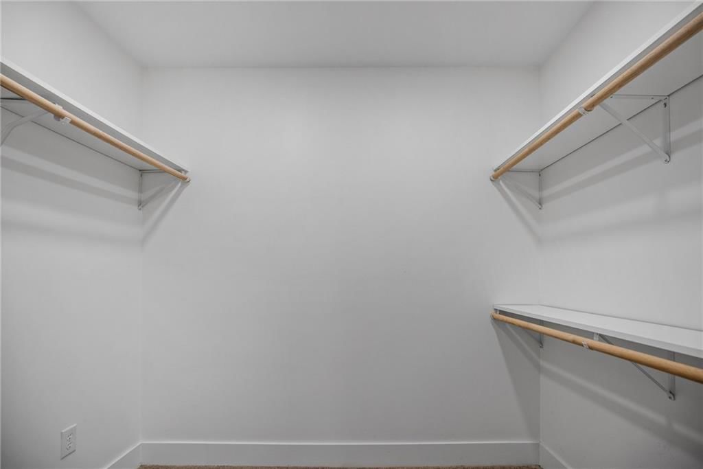 502 E Arthur Street — photo 13