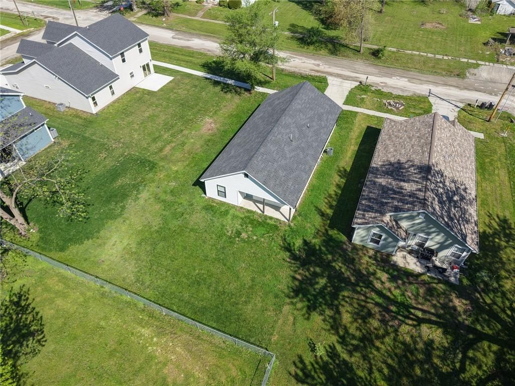502 E Arthur Street — photo 27