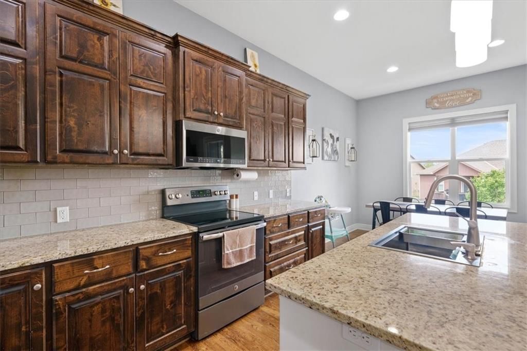 16746 Ruby Way — photo 9