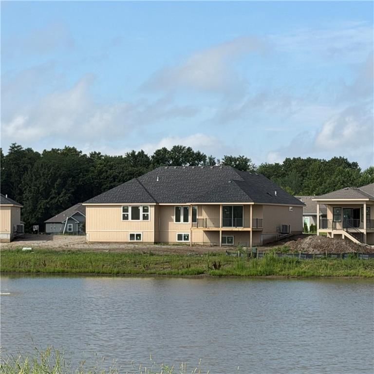 2339 Foxtail Drive — photo 4