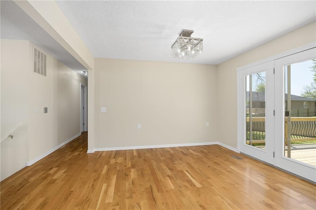 1800 Country Club Drive — photo 13