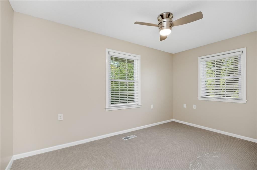 1800 Country Club Drive — photo 18