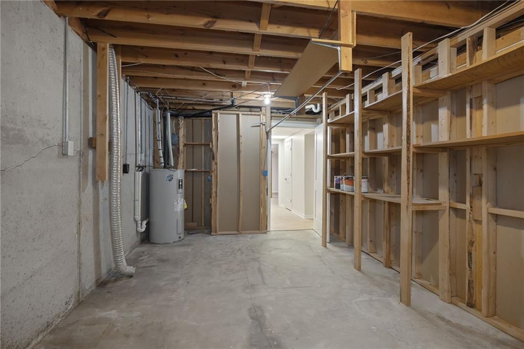 1800 Country Club Drive — photo 28