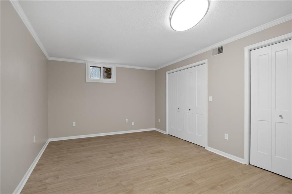 1800 Country Club Drive — photo 29