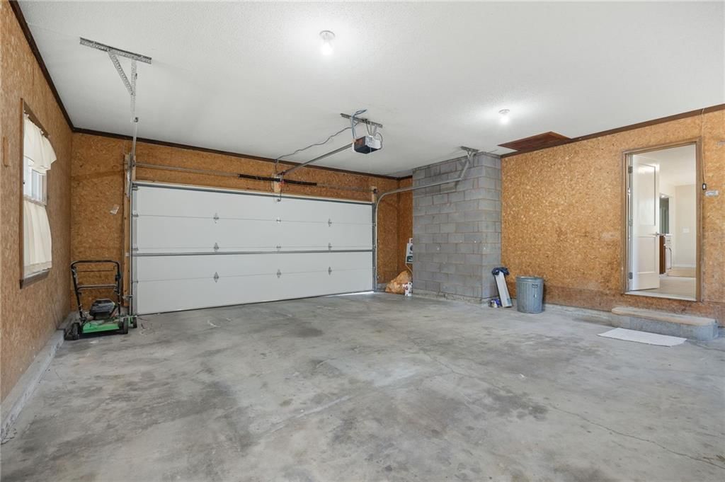 1800 Country Club Drive — photo 31