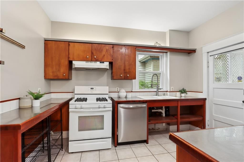 4125 Charlotte Street — photo 11