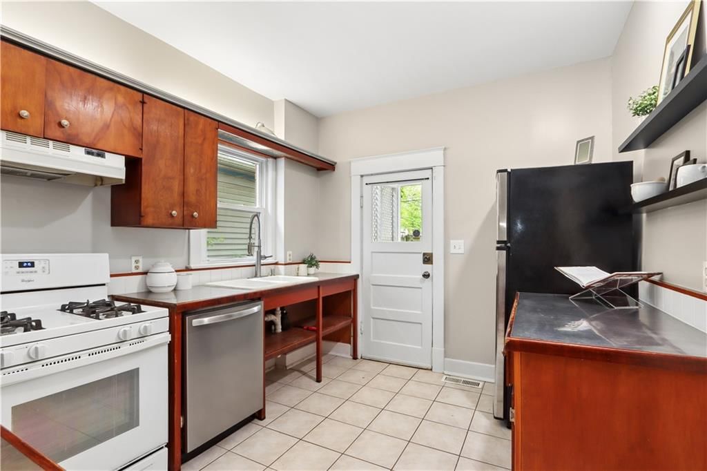 4125 Charlotte Street — photo 12