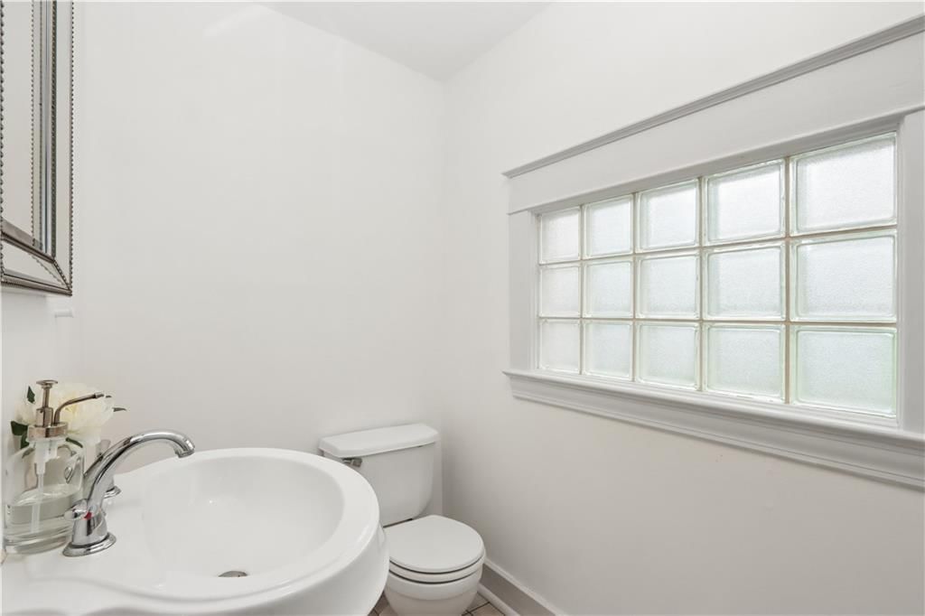 4125 Charlotte Street — photo 14