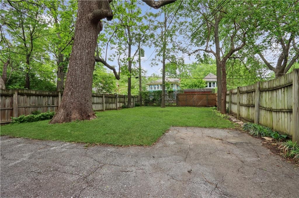 4125 Charlotte Street — photo 21