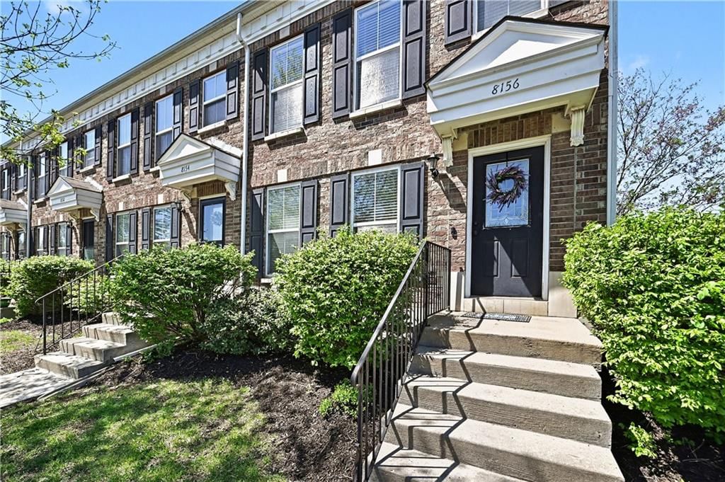 8156 N Oakley unit 17-D Avenue — photo 2
