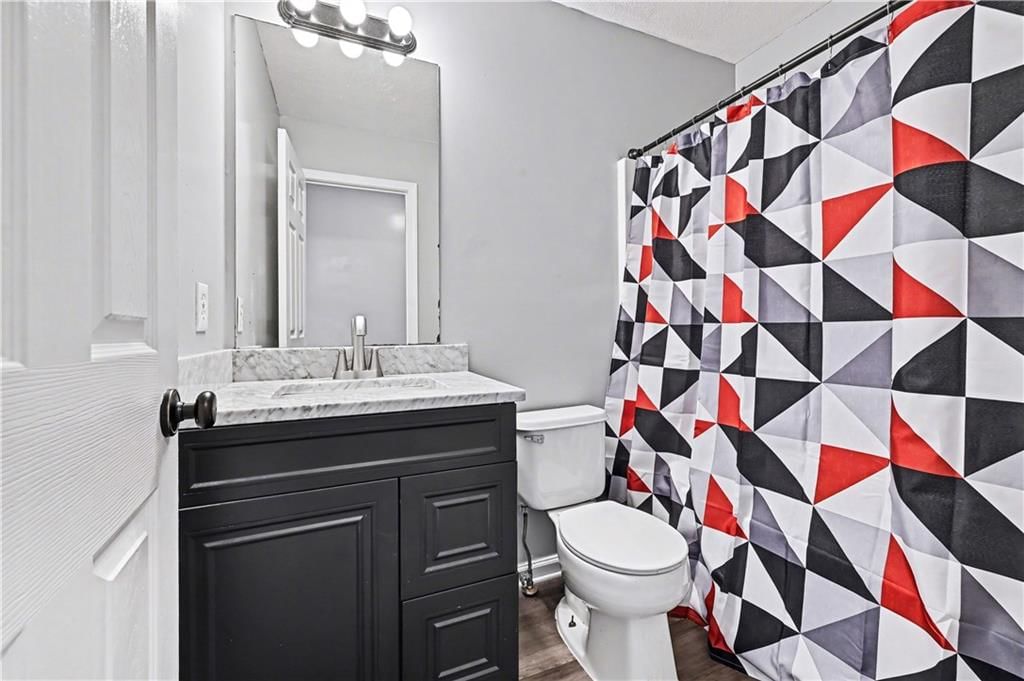 8156 N Oakley unit 17-D Avenue — photo 17