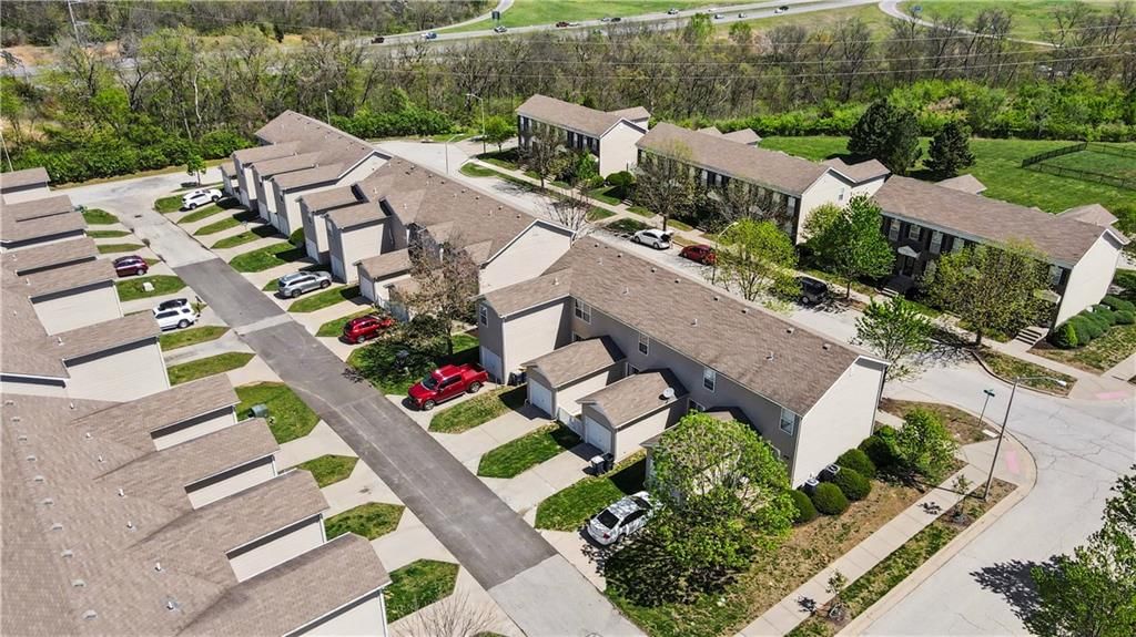 8156 N Oakley unit 17-D Avenue — photo 27