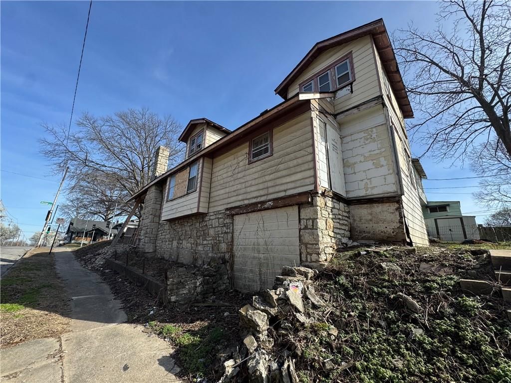 3900 Benton Boulevard — photo 2
