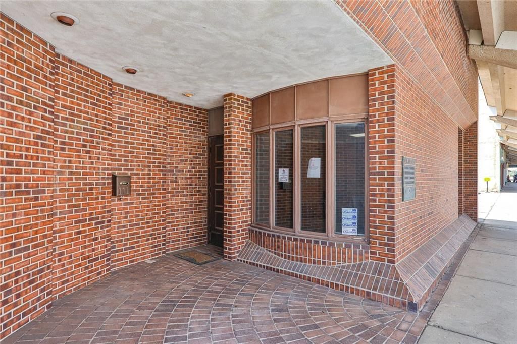 111 W 8th Street — photo 3