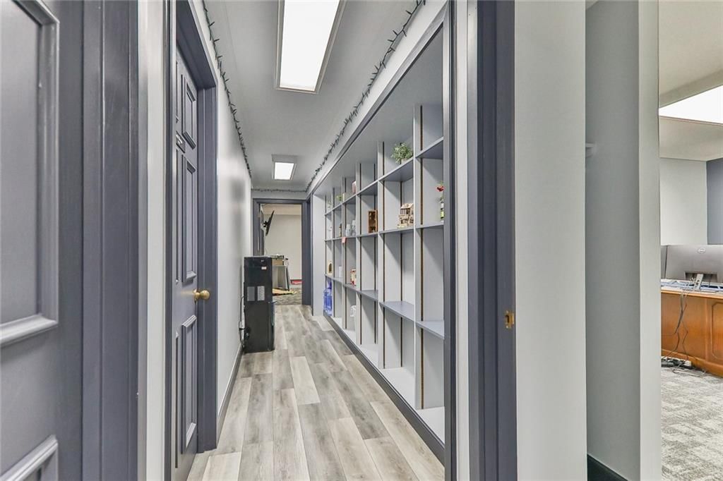 111 W 8th Street — photo 11