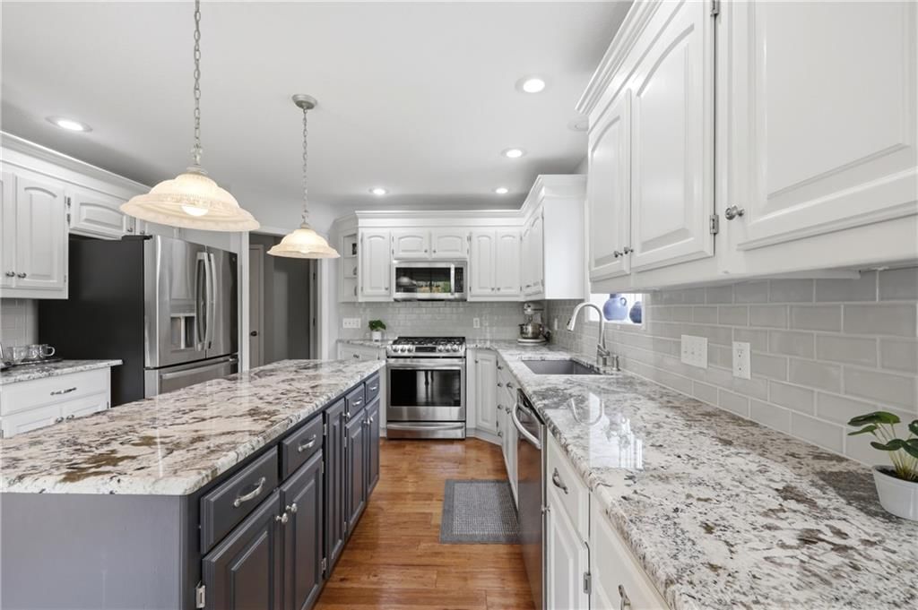 2905 SW Shrout Creek Drive — photo 8