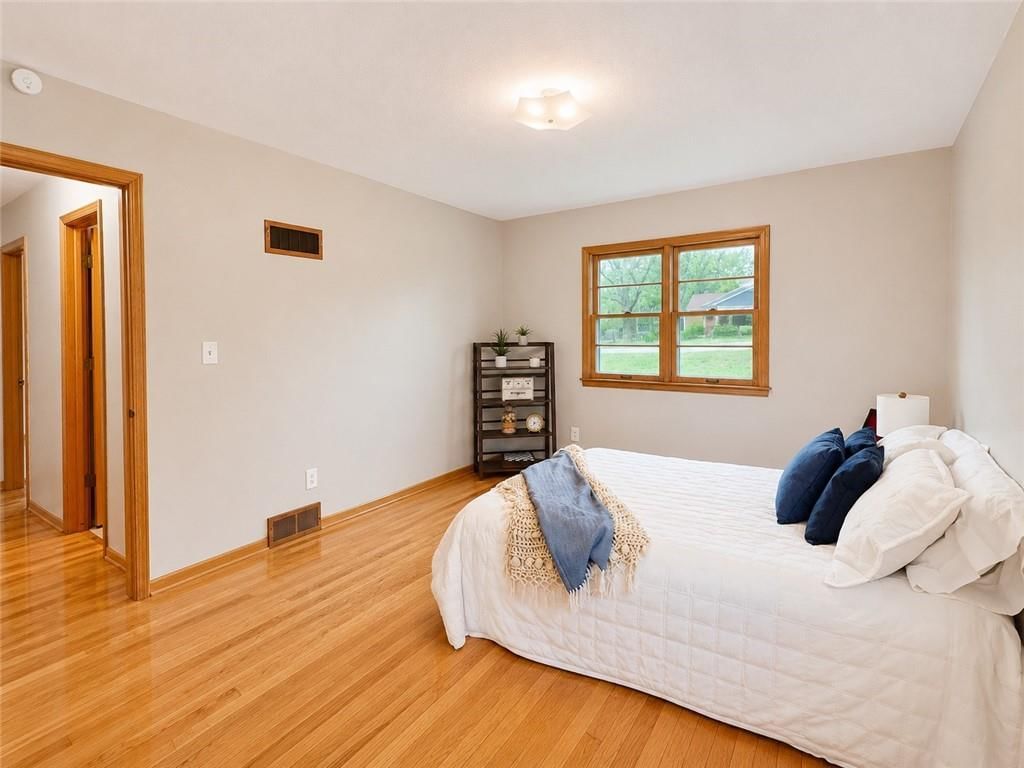 401 James Street — photo 20
