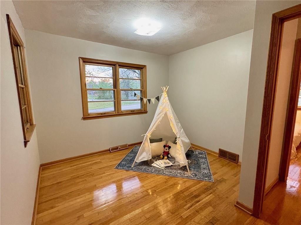 401 James Street — photo 25