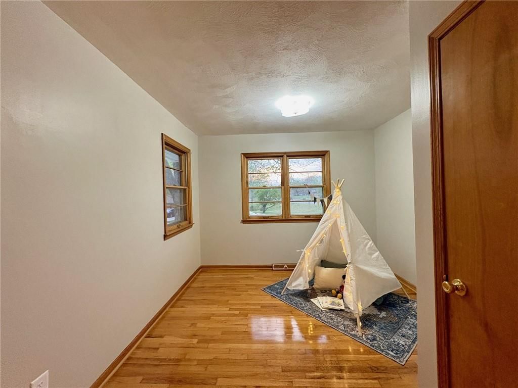 401 James Street — photo 27