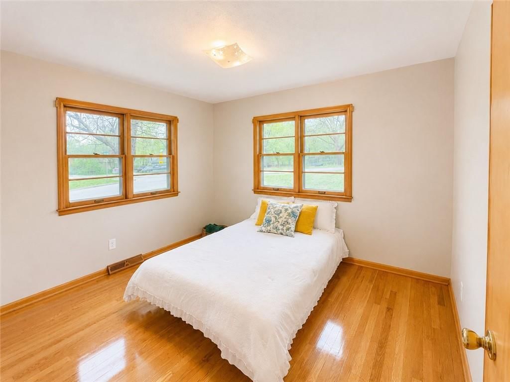 401 James Street — photo 28