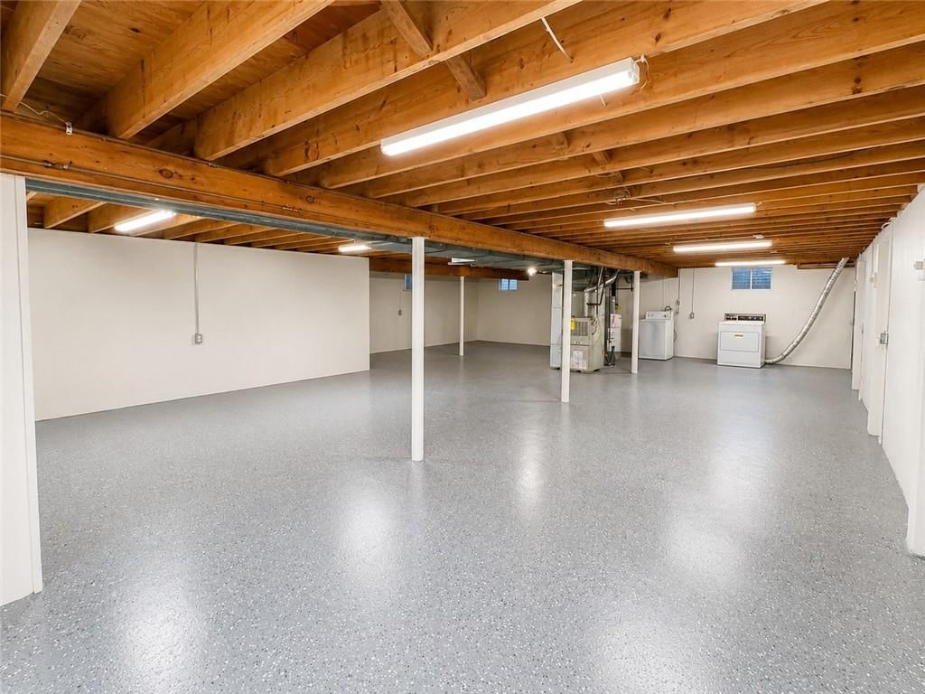 401 James Street — photo 32