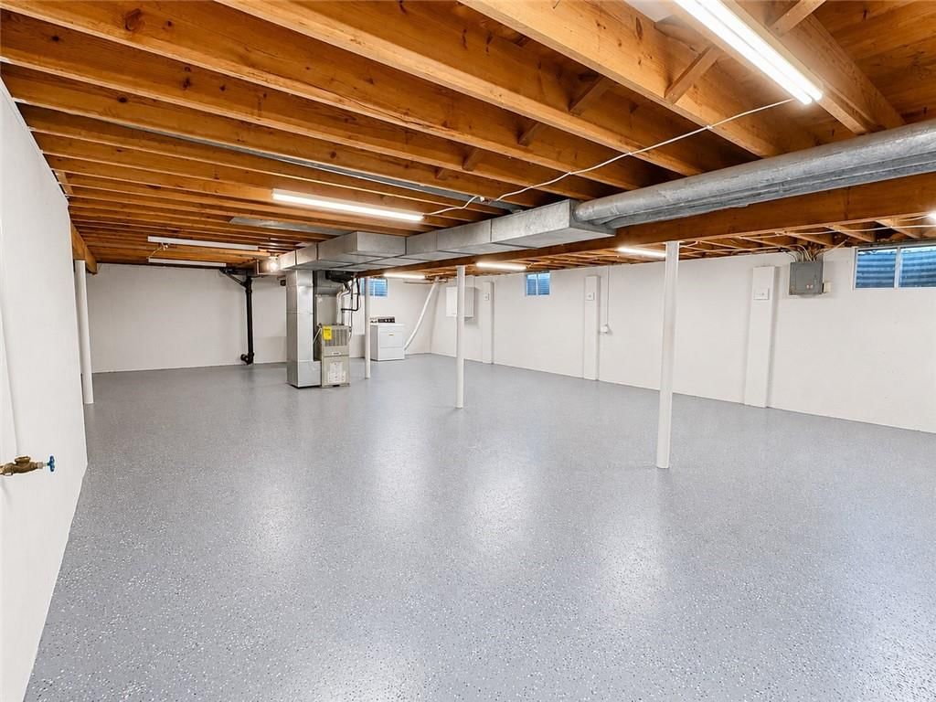 401 James Street — photo 34