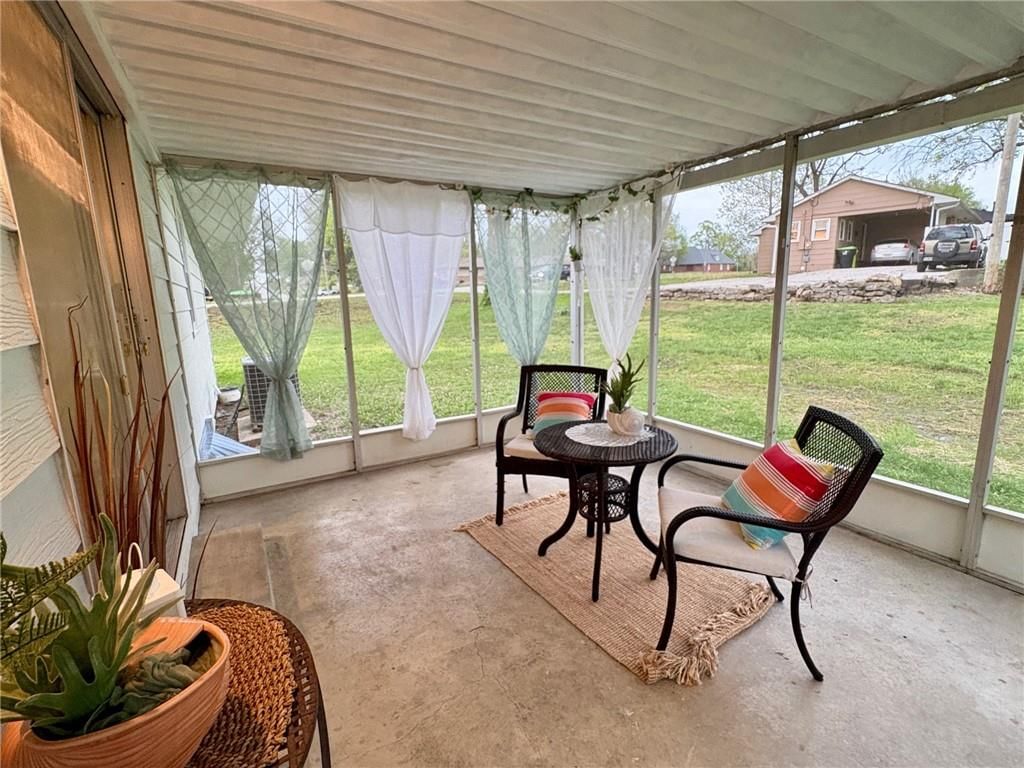 401 James Street — photo 37