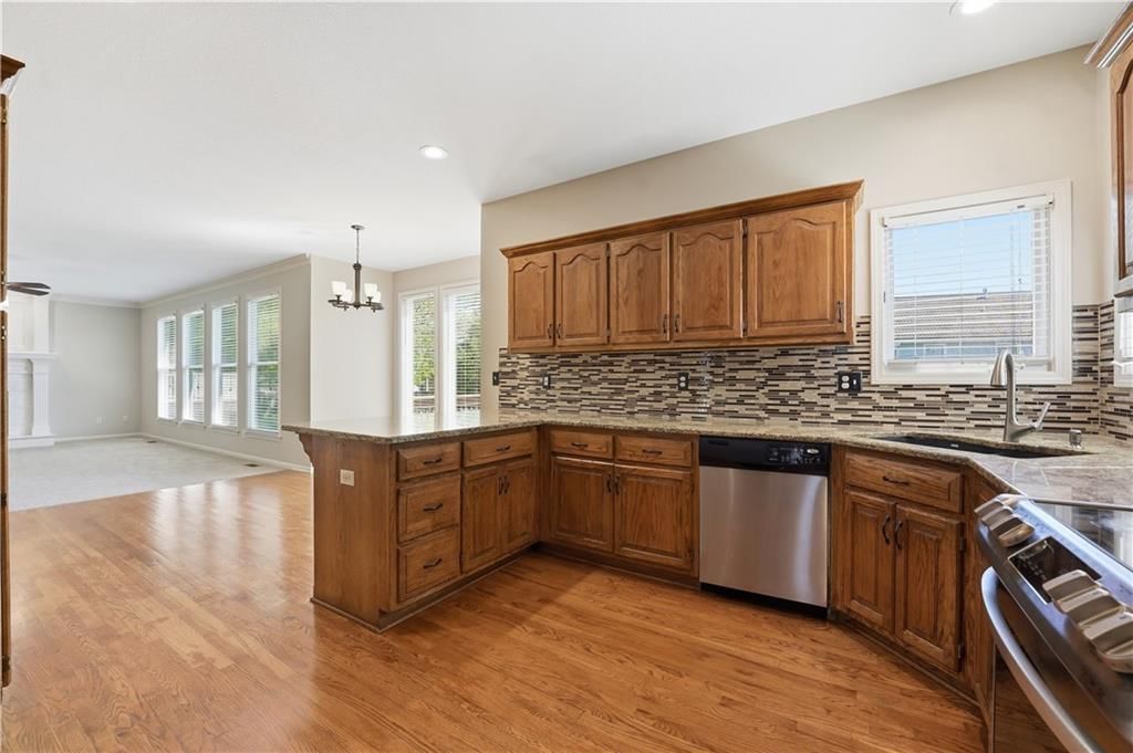 12129 Hardy Street — photo 19