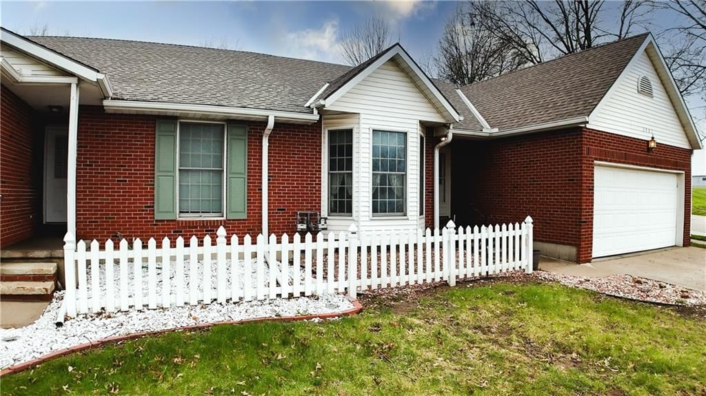 3902 Eastgate Drive — photo 1