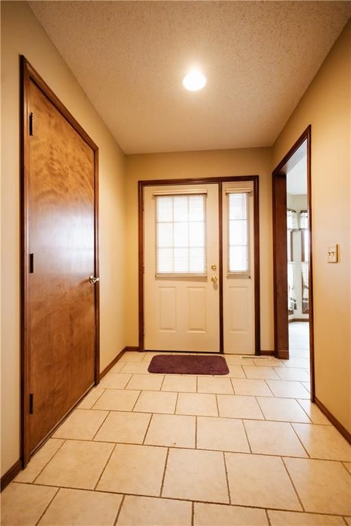 3902 Eastgate Drive — photo 2