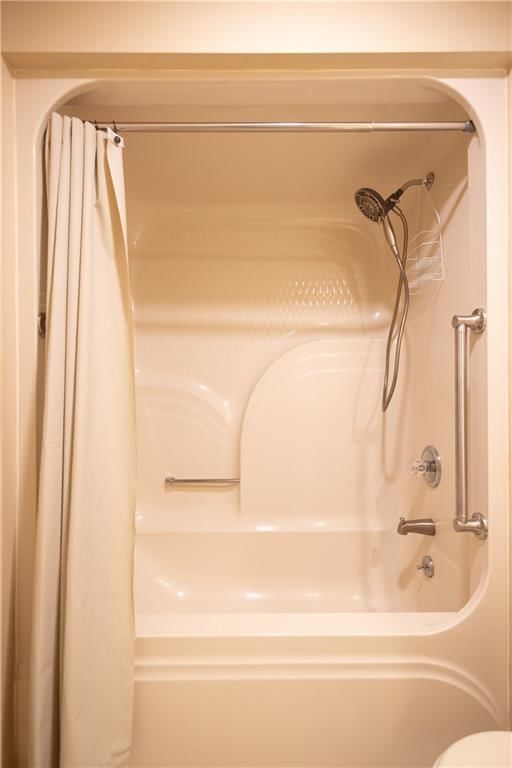 3902 Eastgate Drive — photo 10