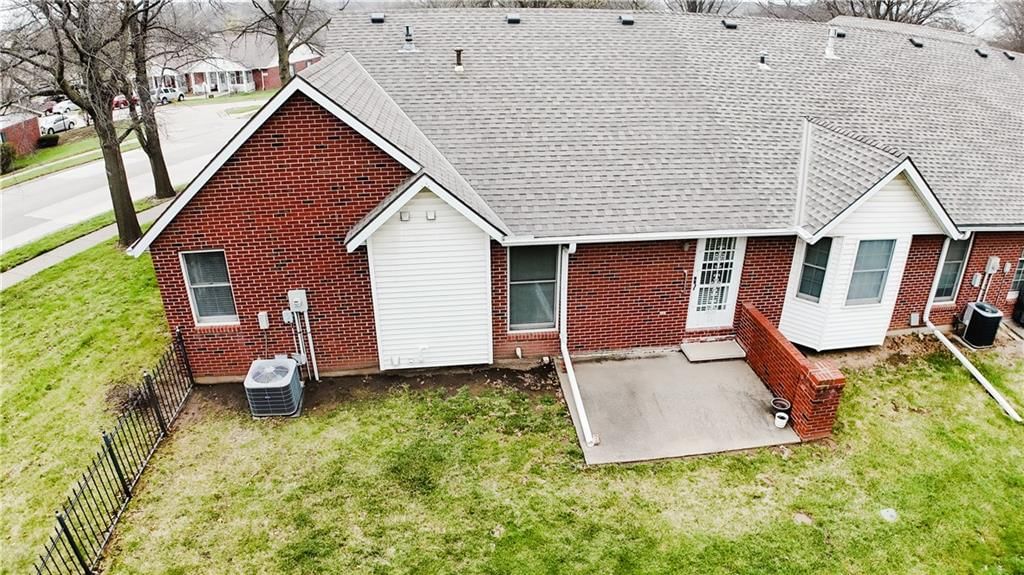 3902 Eastgate Drive — photo 17