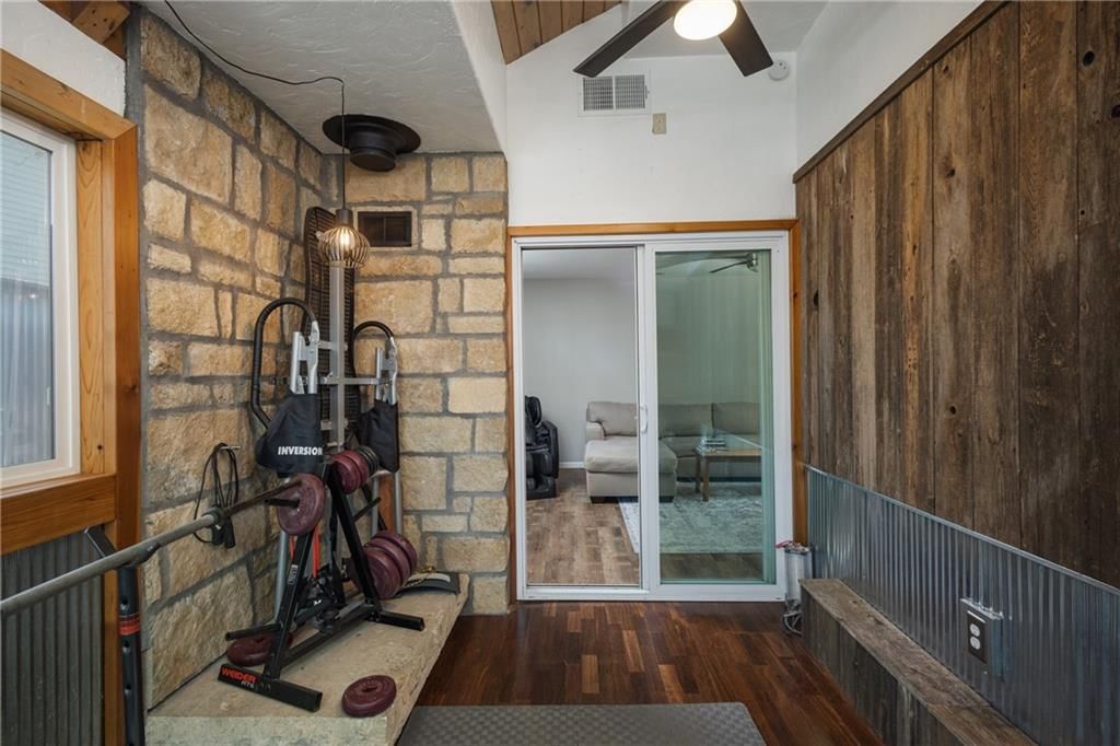 2508 Crestline Court — photo 23