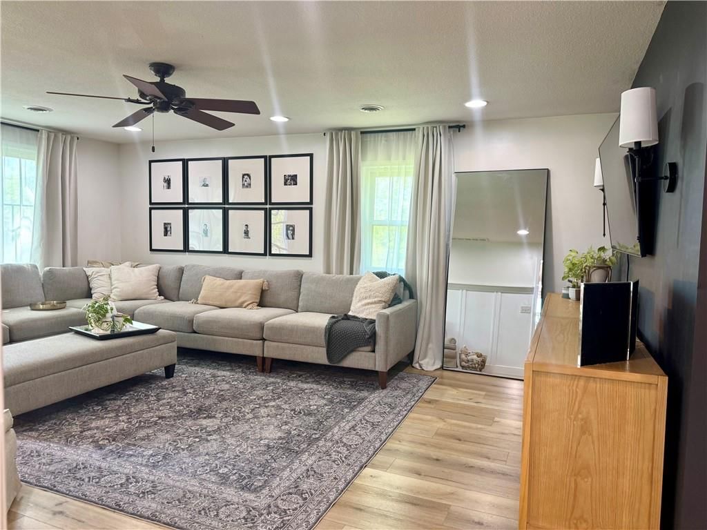 135 SE Mount Zion Road — photo 5
