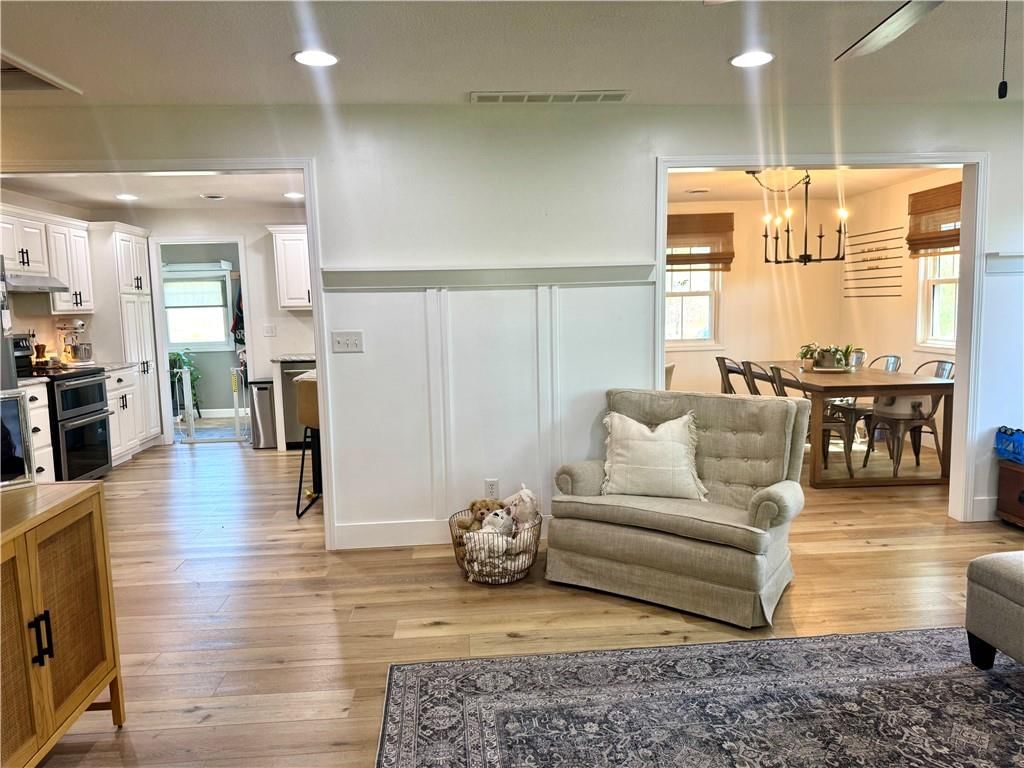 135 SE Mount Zion Road — photo 7