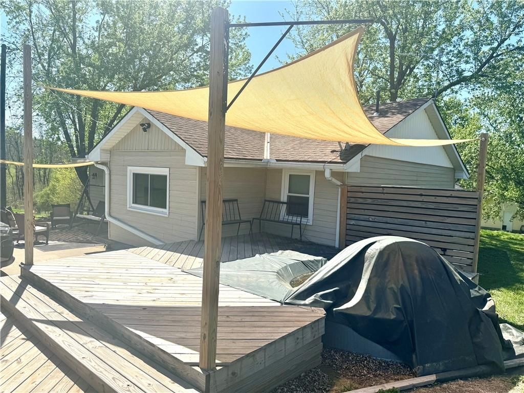 135 SE Mount Zion Road — photo 28