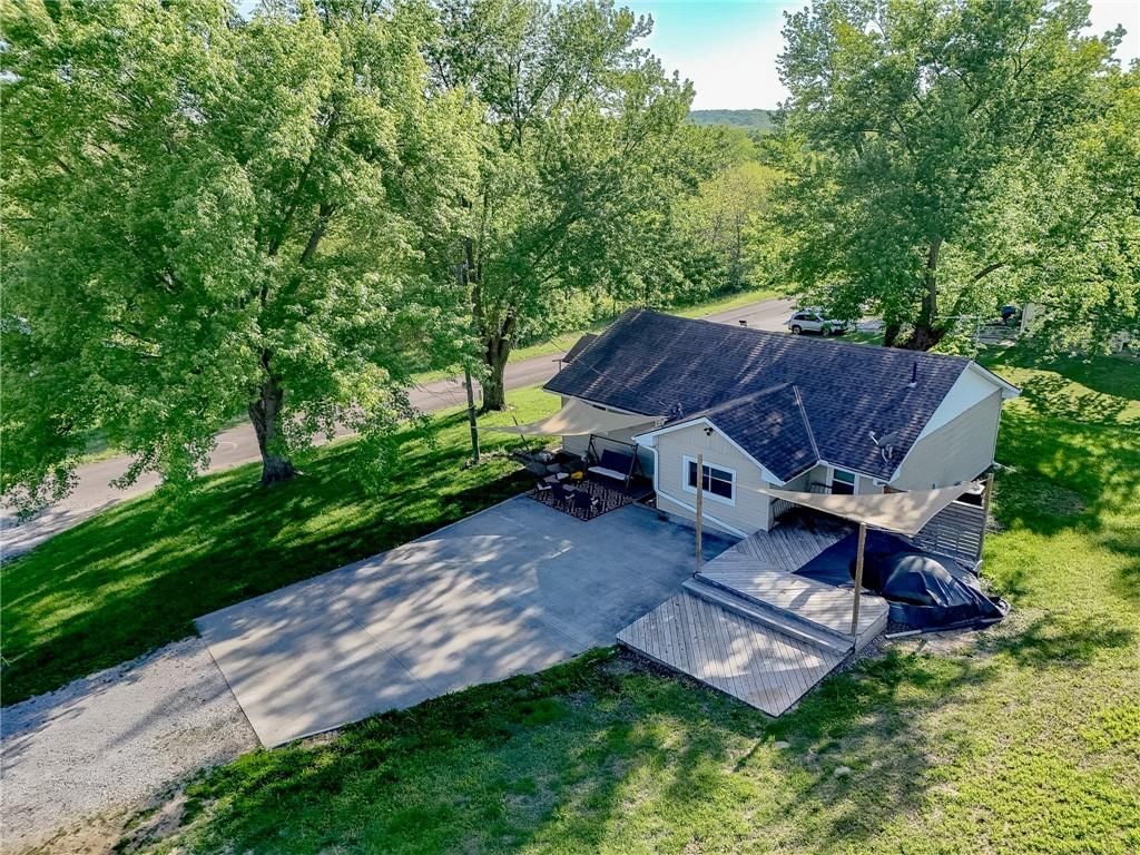 135 SE Mount Zion Road — photo 32